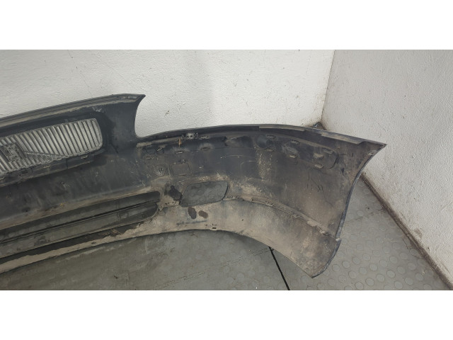 Бампер  Volvo V70 2000-2007 передний   