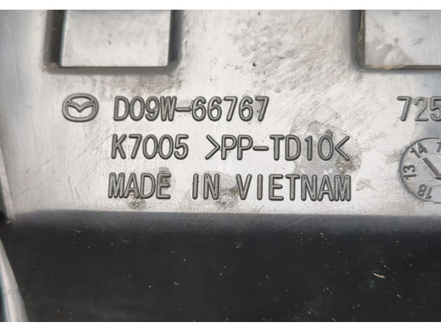 Блок предохранителей Mazda CX-3 2014-2025 D09W66767