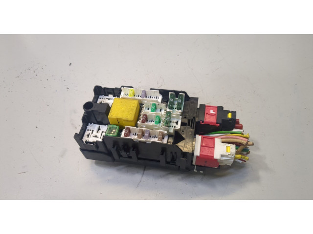 Блок предохранителей  Citroen DS4         2