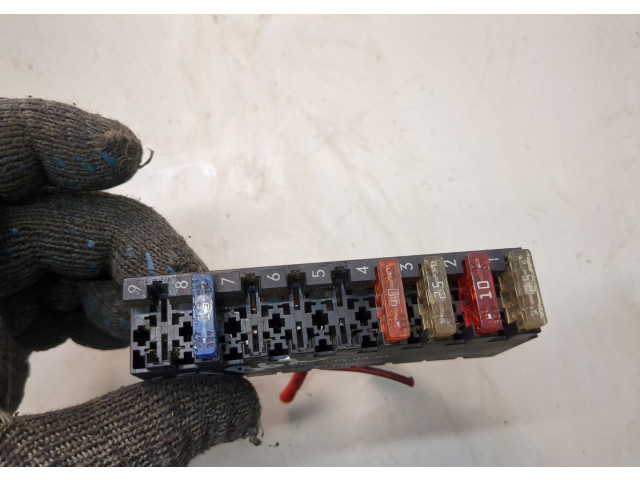 Блок предохранителей Volkswagen Crafter 2006-2016 0025450801