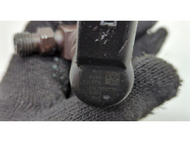 Форсунка топливная Skoda Rapid 2012-2020 03L130277B