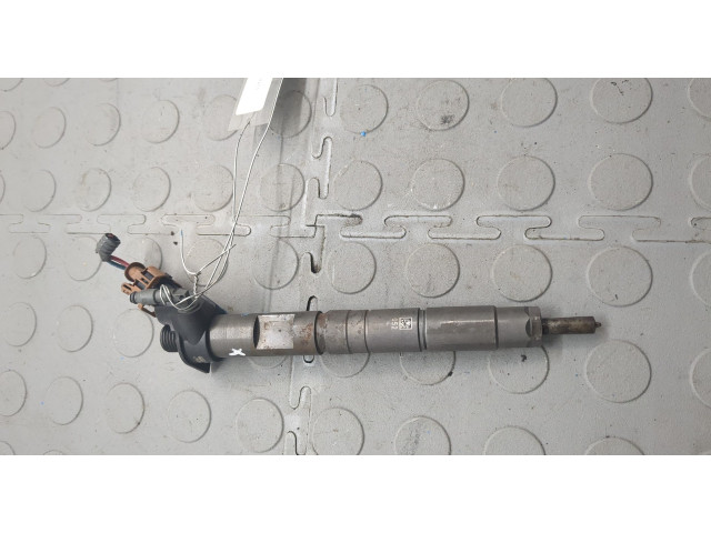 Форсунка топливная Toyota Urban Cruiser 2009-2014 2367039405