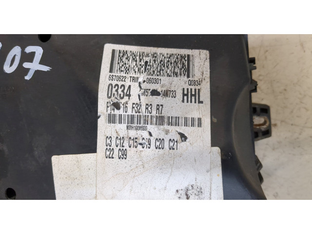 Блок предохранителей  Ford Focus 2 2005-2008         