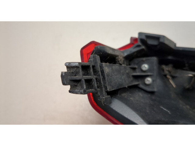 Задний фонарь