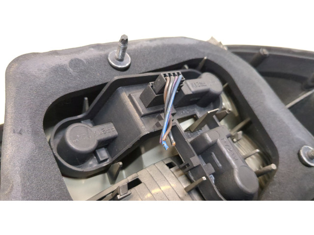 Задний фонарь