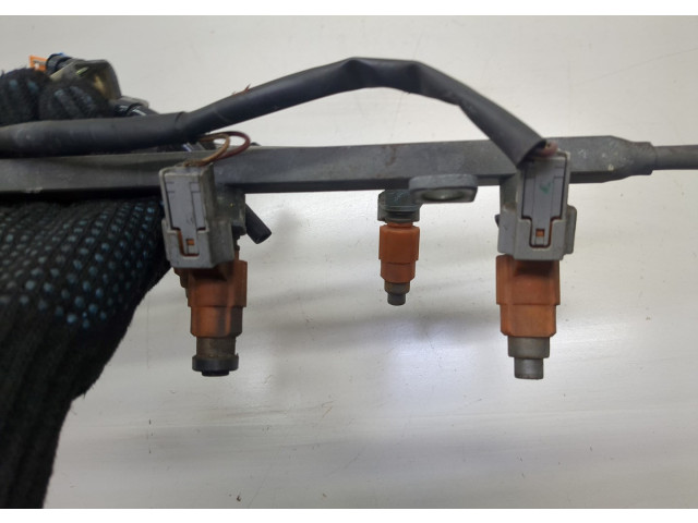 Форсунка топливная  Mitsubishi Eclipse 1999-2005    MD319791, MD352589     