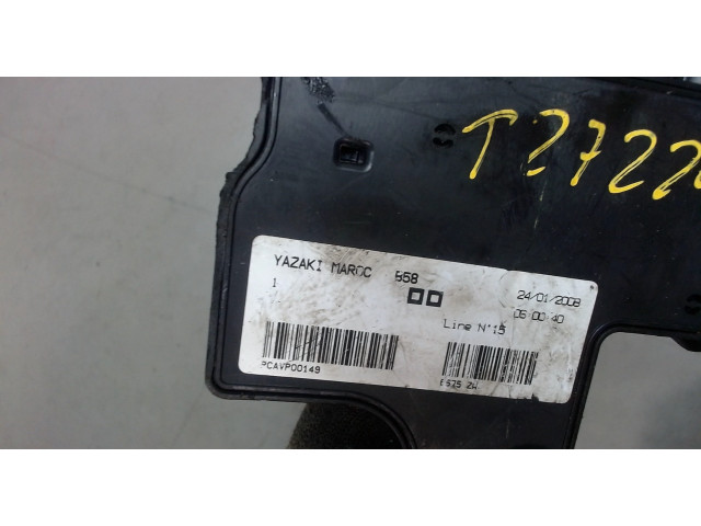 Блок предохранителей  Citroen C4 Grand Picasso 2006-2013      6500AX      1.8