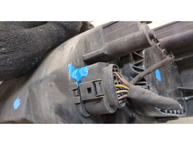 Фара передняя  Volkswagen Caddy 2004-2015 правая 