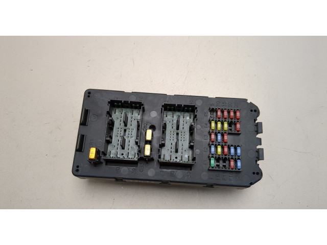 Блок предохранителей Jeep Grand Cherokee 2004-2010