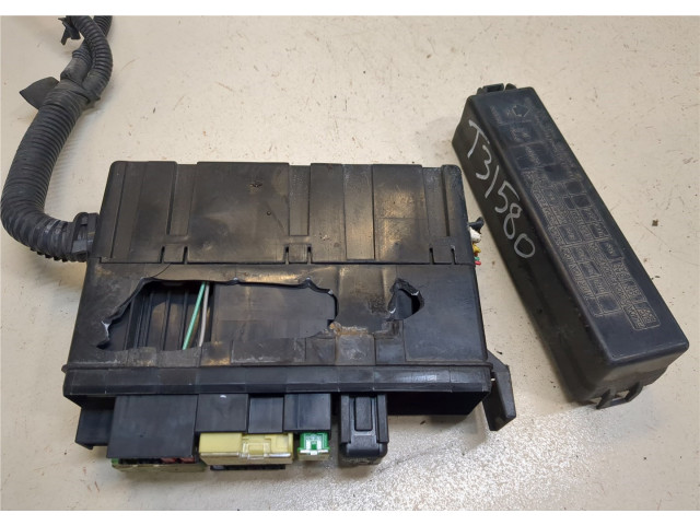 Блок предохранителей  Nissan Note E11 2006-2013      24382AX001, 24382AY600     1.4