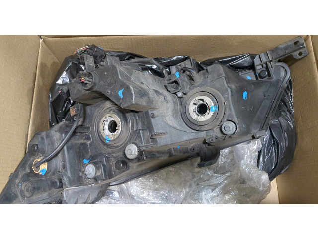 Фара передняя Mitsubishi Outlander XL 2006-2012 правая