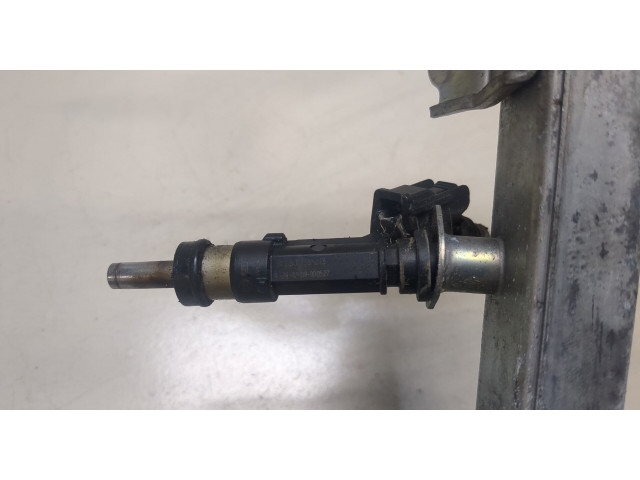 Форсунка топливная  Toyota Urban Cruiser         