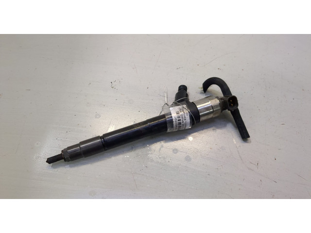 Форсунка топливная  Opel Meriva 2010-    55570012     