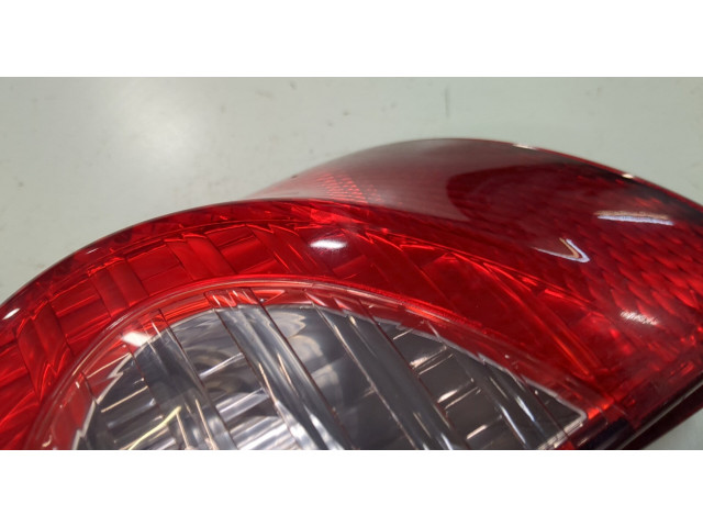 Задний фонарь Nissan Note E11 2006-2013