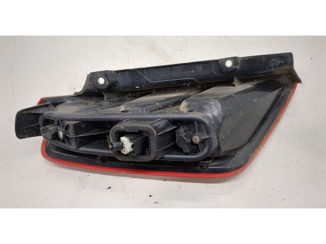 Задний фонарь          