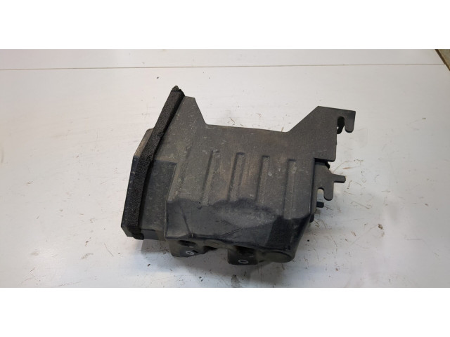 Корпус блока предохранителей  Volvo S90 2016-2020         