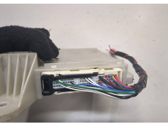 Блок предохранителей  Lexus GS 2011-2015      82672304I0    3.5