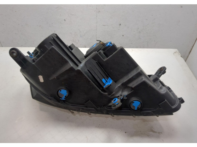 Фара передняя  Volkswagen Passat 7 2010-2015 Европа левая 