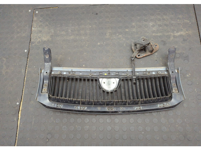 Решетка радиатора  Skoda Fabia 1999-2007          
