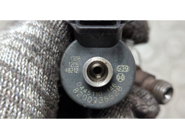 Форсунка топливная  Volvo S40 / V40 1995-2004    8602508     