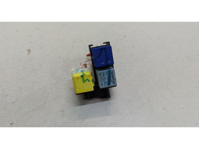 Блок реле  Dacia Duster 2010-2017         