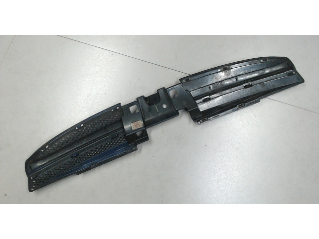 Решетка радиатора  Peugeot Partner 2002-2008          1.6 