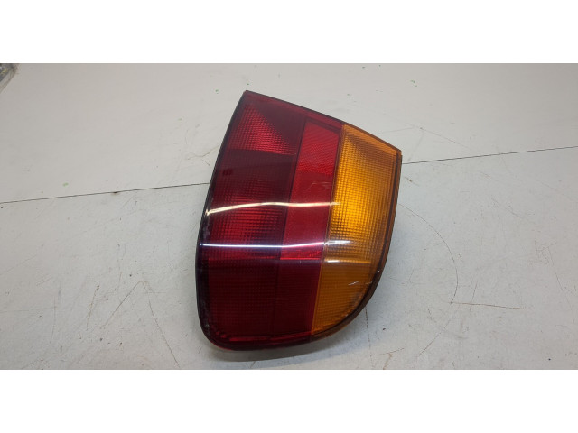 Задний фонарь     MB952980     