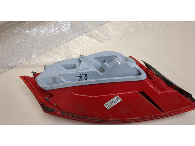 Задний фонарь     8J0945096B     