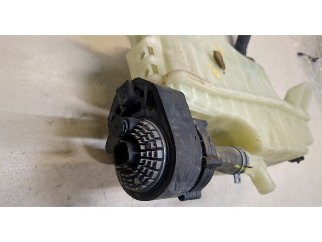 Бачок расширительный Tesla Model S