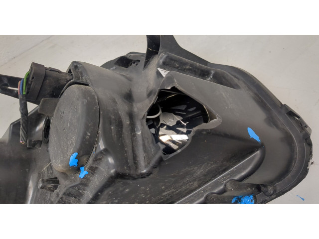 Фара передняя Dacia Duster 2010-2017 левая