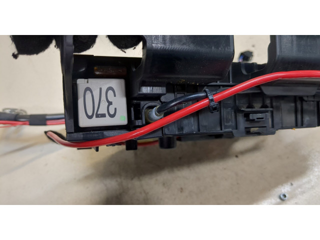 Pojistková skříňka Porsche Cayenne 2010-2014