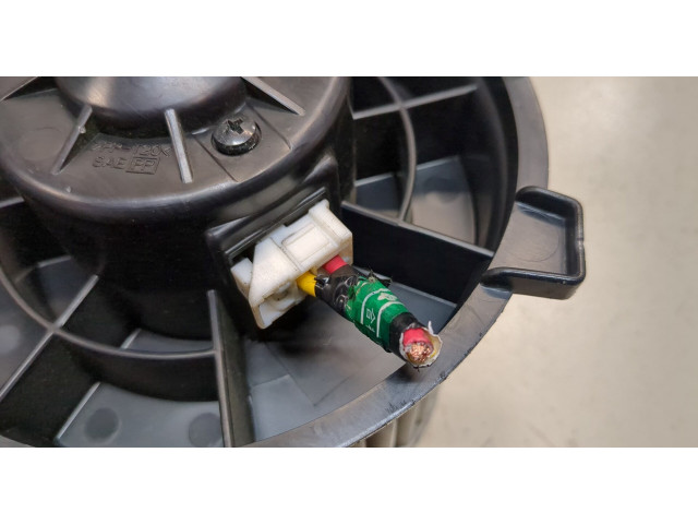 Моторчик печки Nissan X-Trail (T31) 2007-2015