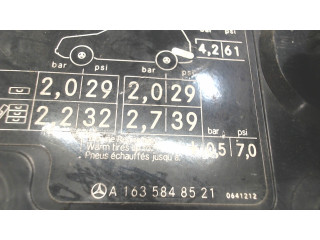 Лючок бензобака Mercedes ML W163 1998-2004