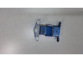 Петля двери Opel Vivaro 2001-2014