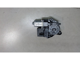 Двигатель стеклоподъемника Renault Scenic 2009-2012