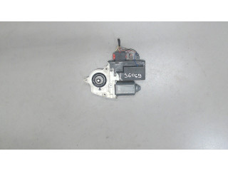 Двигатель стеклоподъемника Peugeot 807