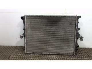 Радиатор охлаждения двигателя Volkswagen Touareg 2002-2007