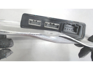 Блок управления дверьми Tesla Model S