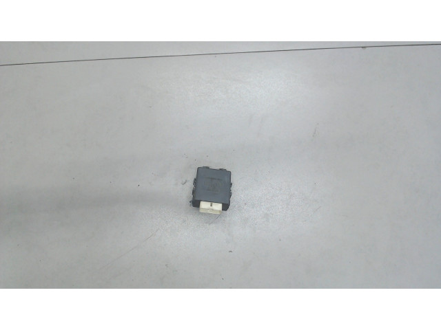 Блок управления центральным замком Toyota Avensis 3 2009-2015 