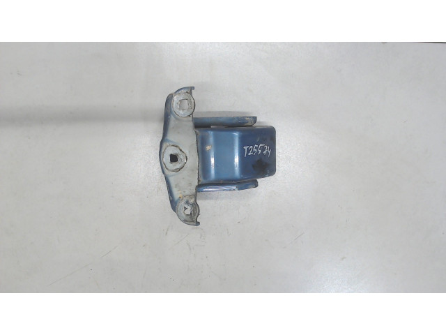 Петля крышки багажника Opel Vivaro 2001-2014