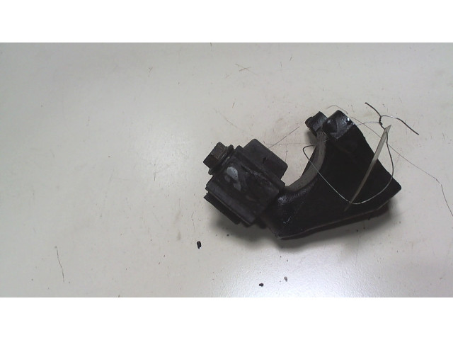 Кронштейн двигателя Opel Vivaro 2001-2014