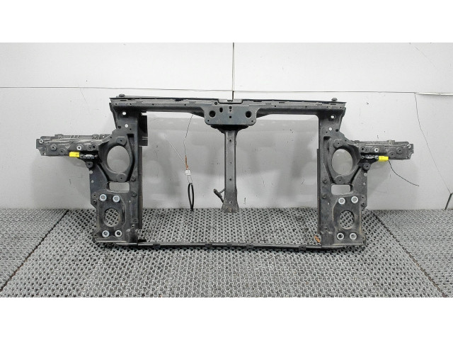 Рамка передняя (телевизор) Volkswagen Touareg 2002-2007