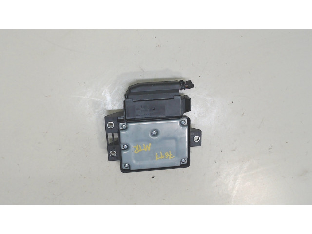 Блок управления стояночным тормозом Volkswagen Tiguan 2011-2016