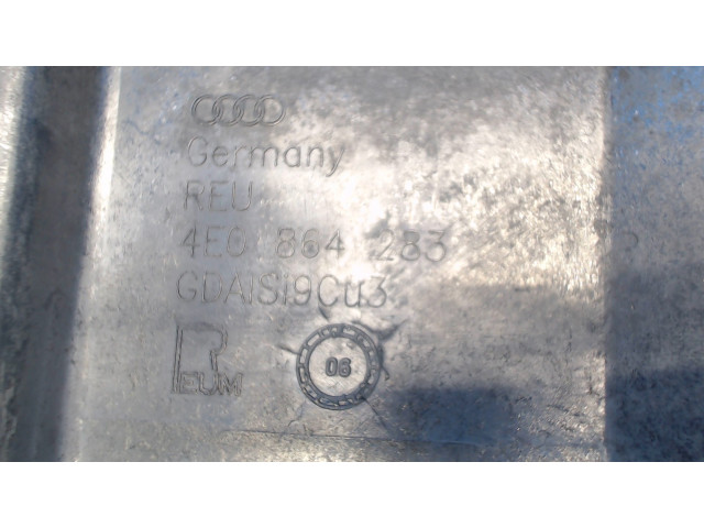 Кронштейн подлокотника Audi A8 (D3) 2005-2007