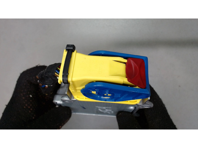 Блок управления подушками безопасности Volkswagen Passat CC 2012-2017