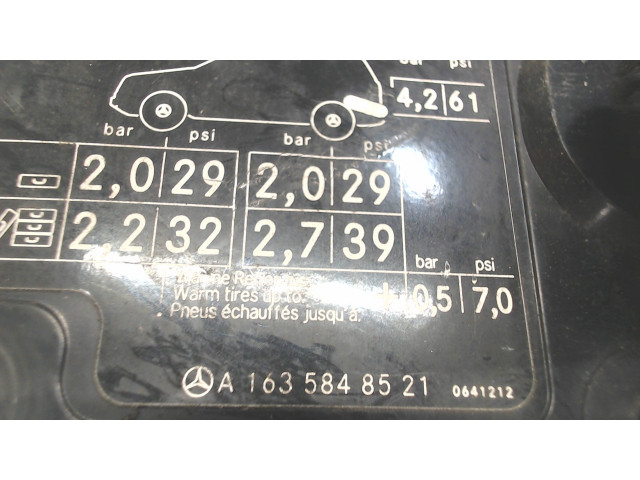 Лючок бензобака Mercedes ML W163 1998-2004