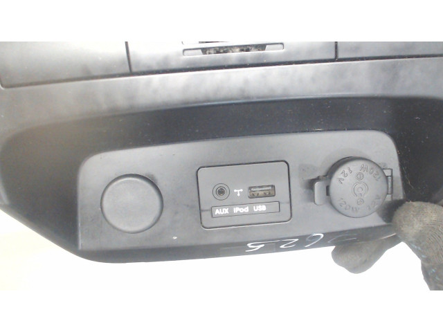 Розетка прикуривателя КИА Sorento 2009-2014 