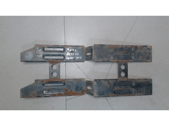 Кронштейн аккумуляторной батареи Mercedes Actros MP2 2002-2008