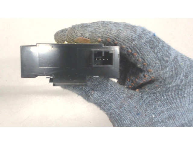 Блок управления центральным замком Chevrolet Captiva 2006-2011