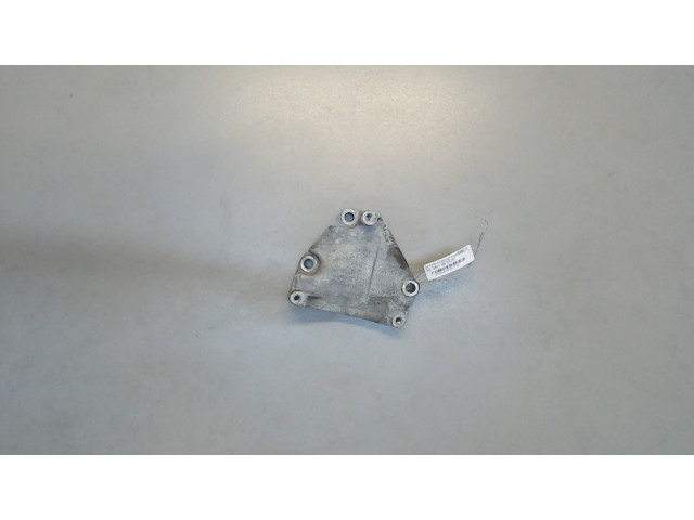 Кронштейн компрессора кондиционера Opel Zafira A 1999-2005